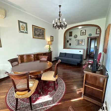 6 People, 3 Parking Spot, Balconies, Metro B * Rome