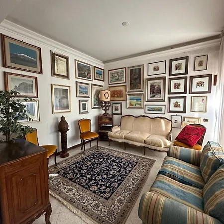 Apartment 6 People, 3 Parking Spot, Balconies, Metro B *