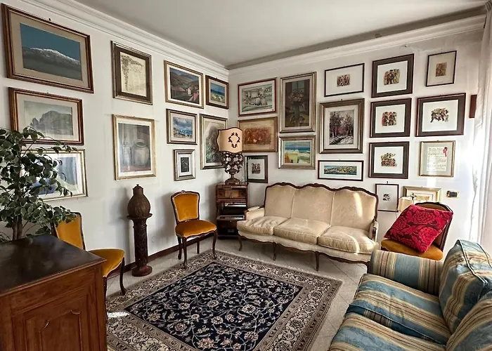 Apartment 6 People, 3 Parking Spot, Balconies, Metro B *