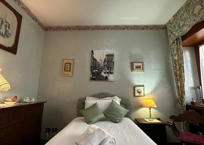 6 People, 3 Parking Spot, Balconies, Metro B Rome